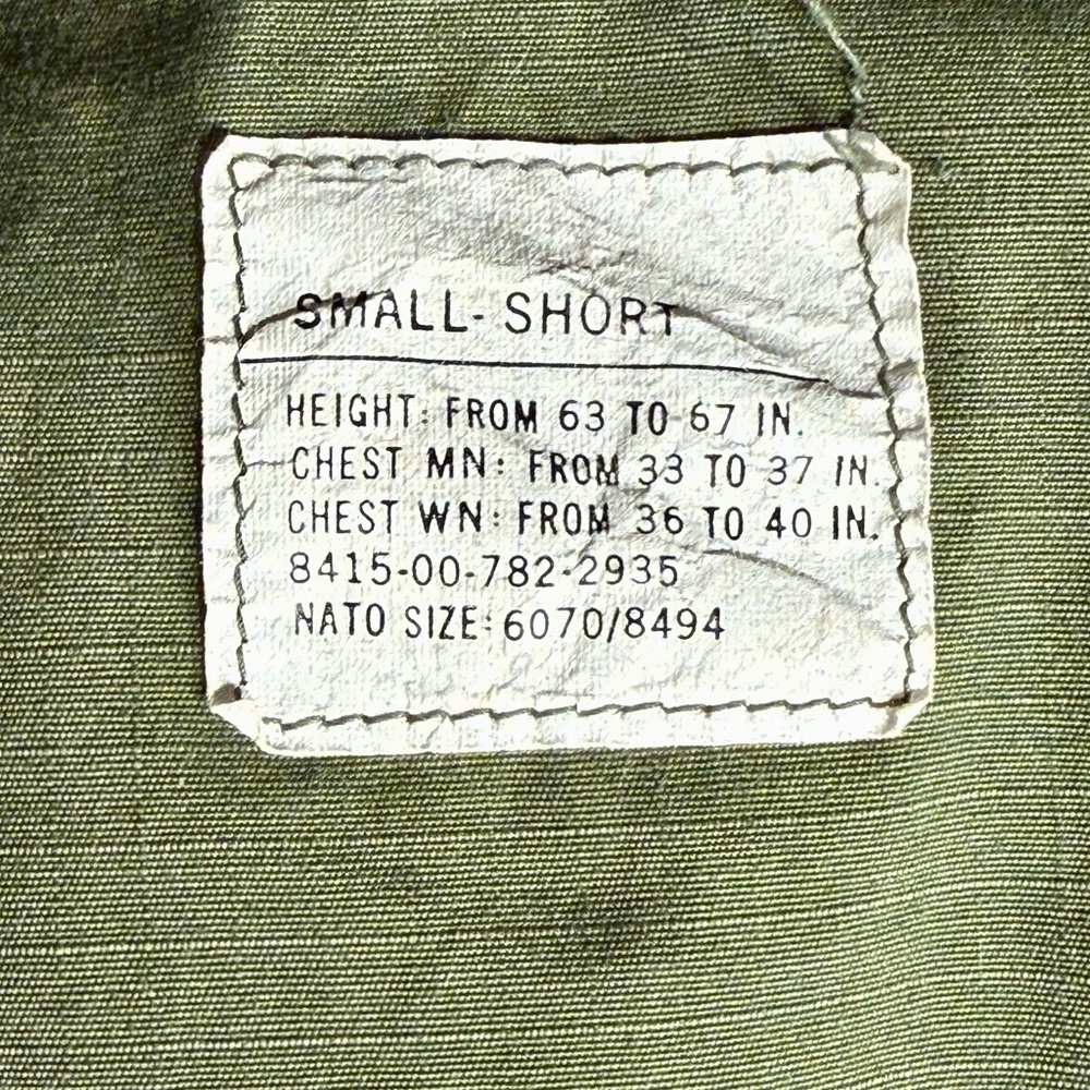 Love this jacket! Unfortunately it is too small for me. I am a 42R (size 38-40). - Picture 6 of 7